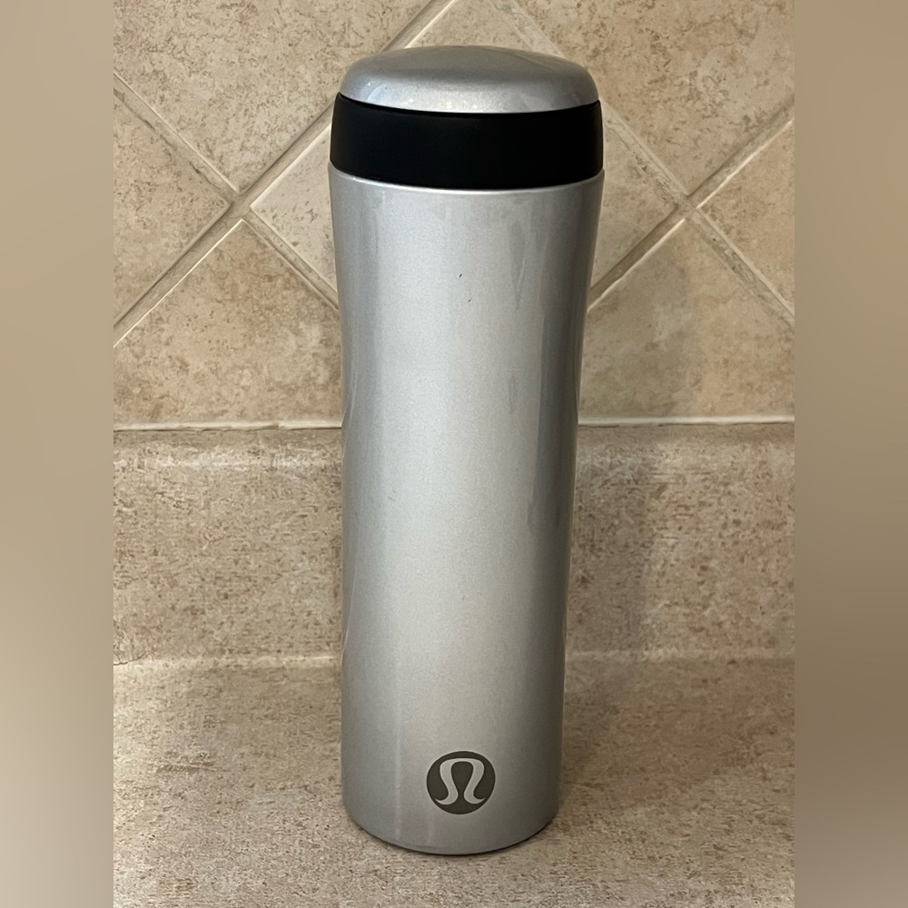 Lululemon Sigg Tea Traveller Tumbler Silver